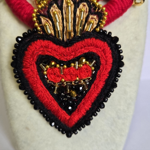Sacred Heart Necklace - Picture 2 of 3